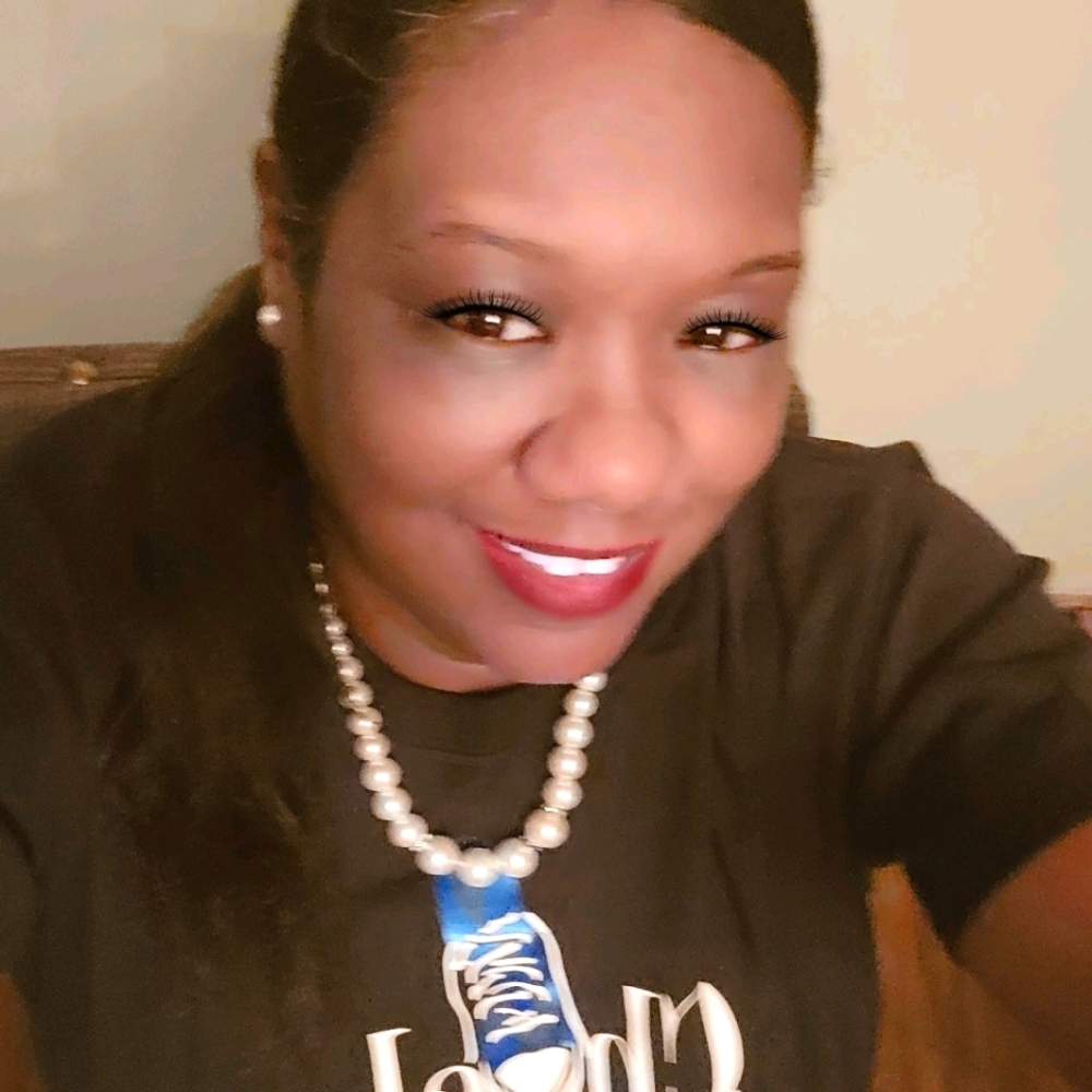 Meet your Posher, Tomika